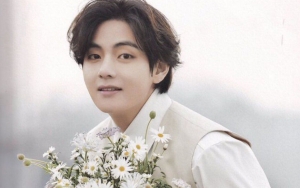 Doyan Cuci Piring, Tingkah Menggemaskan V BTS di 'Seojin's' Tuai Sorotan