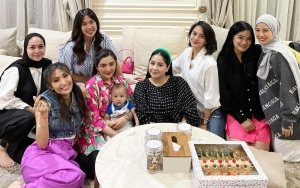 Ayu Dewi Pamer Keseruan Kumpul Bareng Geng Cendol, Ekspresi Lucu Hingga Rambut Gigi Ikut Disorot