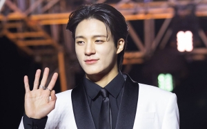 Visual Mewah Jeno NCT Menuju Milan Fashion Week 2023 Gemparkan Media Korea