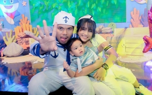 Fuji An & Gala Sky Jenguk Thariq Halilintar Di RS, Momen Duduk Seranjang Disorot