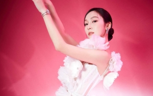 Tampil Mempesona, Jessica Bawa Pulang Penghargaan Fashionista di Sohu Fashion Awards