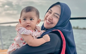 Ria Ricis Bertingkah Tak Karuan di Tempat Umum, Reaksi Sang Putri Diluar Dugaan