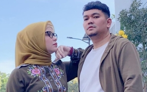 Full Senyum, Ekspresi Wajah Indra Bekti Disebut Isyaratkan Tekanan Batin Pasca Digugat Cerai