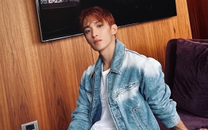 DK SEVENTEEN Dikritik karena Asyik Main Ponsel Selama Fansign Video Call