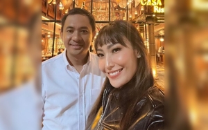 Isu Selingkuh Terhempas, Ayu Dewi Ingin Punya Family Time Bareng Suami