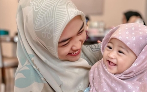 Moana Disebut Bukan Orang Jawa, Ria Ricis Ungkap Alasan Gelar Tedak Siten