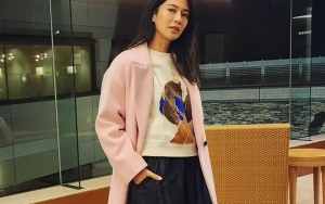 Dian Sastro Tetap Cantik di Foto Blur Hingga Bikin Bingung