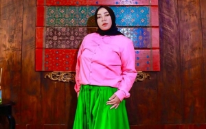 Sungguh Apes, Melly Goeslaw Jongkok di Konser BLACKPINK Jakarta Hingga Dibentak-bentak