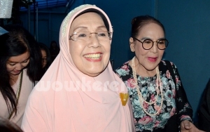 Nangis Histeris di Rumah Duka Nani Wijaya, Connie Sutedja: Dia Sahabatku, Belahan Jiwaku...