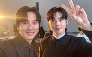 Kim Nam Gil Gosipin Cha Eunwoo Gak Jago Ambil Foto Selfie