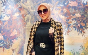 Doyan Tenteng Hermes, Syahrini Malah Diduga Pakai Dress Harga Seratus Ribuan