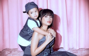 Tegas Mirip Fuji An, Gala Sky Suruh Wartawan Diam Saat Ziarah Makam Vanessa-Bibi