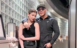 Sabrina Chairunnisa Kompak Berbusana Putih dengan Suami, Penampilan Deddy Corbuzier Bikin Salfok