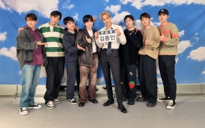 EXO Siap Gelar Fanmeeting, Chanyeol dan Chen Sengaja Dihilangkan dari Poster oleh Netizen