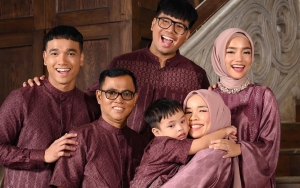 Fuji An Cantik Berhijab di Foto Ramadhan, Momen Pangku Gala Sky Bak Titisan Vanessa Angel