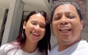 Indah Permatasari Tampil Cantik Dalam Balutan Baju Bali, Arie Kriting Tak Kalah Kece