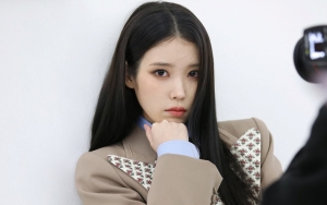 IU Pamer SIM Baru Tapi Hampir Nabrak Saat Nyetir, Fakta Aslinya Sangat Nggak Terduga