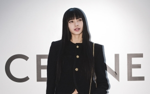 Lisa BLACKPINK Pakai Selimut di Restoran, Fans Ditolak Saat Minta Foto Bareng