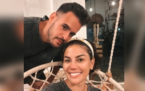 Nikita Mirzani Diduga Hamil Keempat Kali, Aksi Tutupi Perut Saat Dilamar Pacar Mualaf Disorot