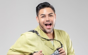 Tampil Berkelas, Outfit Kece Ivan Gunawan dengan Long Outer Justru Jadi Bahan Gunjingan
