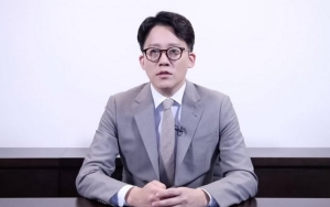Jilat Ludah Sendiri, Lee Sung Soo Balik Ke SM Entertainment Usai Umumkan Mengundurkan Diri