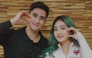 Lebaran Pakai Biru, Natasha Wilona Selfie Cantik dan Verrell Bramasta Pamer Mode Daddy