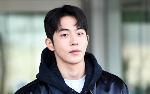 Isu Bully Naik Lagi, Potret Nam Joo Hyuk Senyum Berbalut Seragam Tentara Tersebar