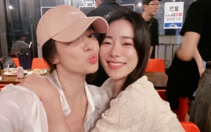 Baeksang Arts Awards 2023: Song Hye Kyo dan Lim Ji Yeon Dandan Kompakan di Red Carpet