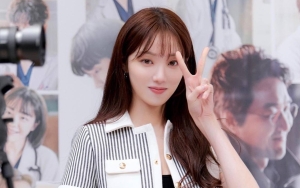 Lee Sung Kyung Pakai Smokey Eyes di Acara Louis Vuitton, Outfit Unik Direspons Kocak