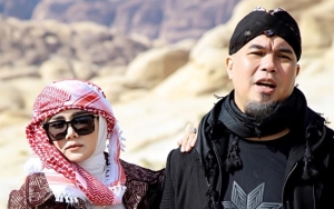 Mulan Jameela Pamer Liburan Bareng Keluarga, Postur Tubuh Ahmad Dhani Disebut Manglingi