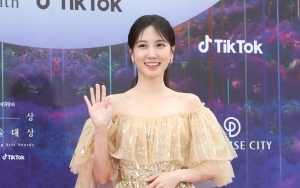 Kritik Etika Park Eun Bin Saat Raih Daesang, Penyair Kim Gap Soo Tuai Kecaman