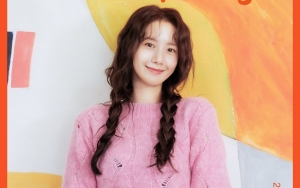 Bikin Makin Jatuh Cinta, YoonA Tampil Menawan dengan Riasan Bibir Bold di Majalah Singles