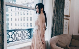 Detail Aksesoris Rambut Song Hye Kyo di Met Gala Tuai Decak Kagum
