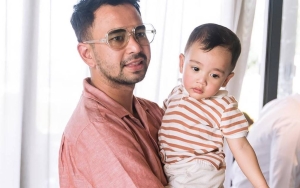 Rayyanza Main Tenis Bareng Raffi Ahmad, Perut Gembul Curi Perhatian