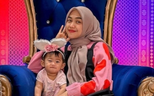 Pola Tidur Moana Dikasihani Usai Sering Diajak Jalan-jalan, Ria Ricis Merespons