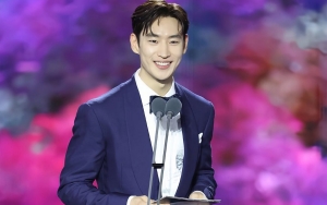 Lee Je Hoon Ngaku Gak Dibayar Tampil Bawakan Nominasi Di Baeksang Arts Awards