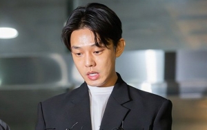 Yoo Ah In Balik Kucing Dari Kantor Polisi Usai Disambut Banyak Reporter