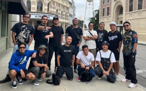 Desta Jadi Gatotkaca Saat Kumpul Bareng Geng Prediksi, Pose Wendi Cagur Agak Lain