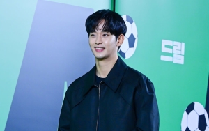 Etika Kim Soo Hyun Saat Diserbu Fans Indonesia di Bandara Tuai Sorotan