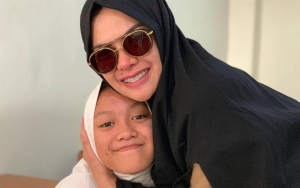 Loly Healing Bareng Bestie Cantik Usai Nikita Mirzani Ungkit Sifat Susah Diatur