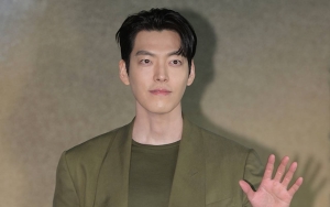Kim Woo Bin Bersyukur Banyak yang Khawatir Pada Adegan Merokok di 'Black Knight'