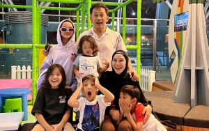 Zaskia Adya Mecca Mendadak Pamer Foto Bareng Hanung Bramantyo dan Anak, Rahasia Harmonis Terkuak