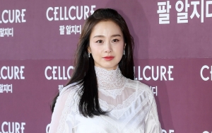 Sudah 43 Tahun, Kim Tae Hee Tampil Cantik Seperti Masih Umur 20-an di Event Terbaru