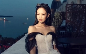 Detail Harga Aksesoris Jennie Di Cannes Terungkap, Gaya Hollywood Klasiknya Tuai Pujian Media Asing