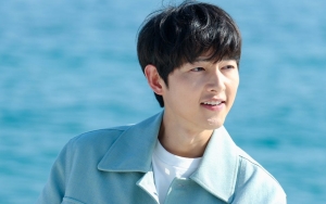 Ngaku Diberi Banyak Kebahagiaan, Song Joong Ki Ungkap Keinginan Untuk Selalu Rendah Hati