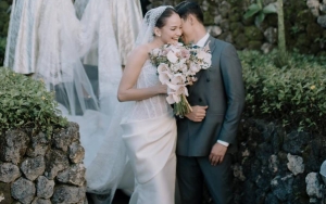 Enzy Storia Pamer Momen Wedding Kiss, Ciuman Hot Maulana Kasetra di Resepsi Bikin Heboh