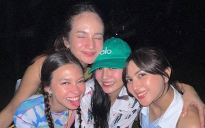 Febby Rastanty Mewek Dipeluk Enzy Storia, Yuki Kato Nangis Kejer di Resepsi Bikin Kepo