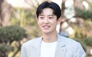 Chanyeol Terciduk Motoran Pakai Helm Bogo usai Fans Korea Minta Keluar EXO