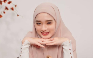 Inara Rusli Dipuji Bak Malaikat Usai Lepas Cadar, Sosok Kakak Ganteng Kini Terungkap