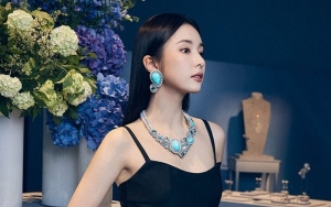 Pamer Kulit Sebening Susu, Shin Se Kyung Bersinar Dengan Mini Dress Putih